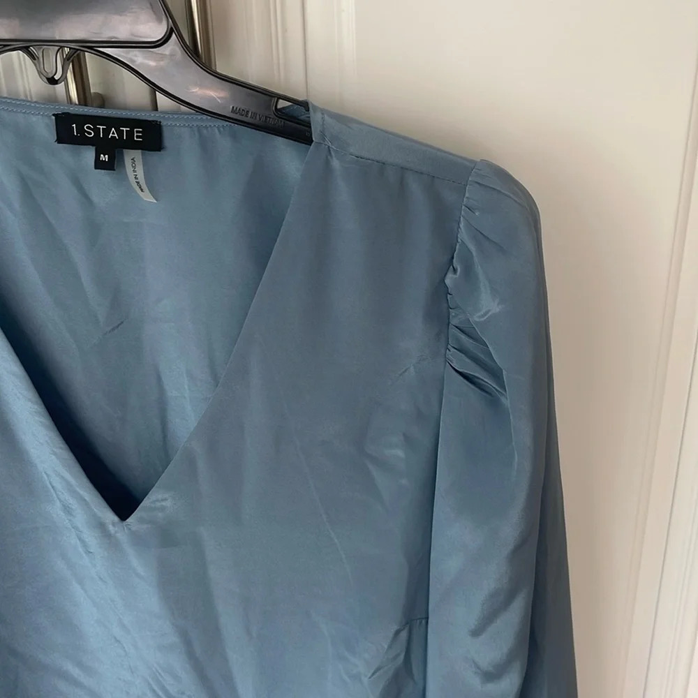 1.STATE Women's Balloon-Sleeve V Neck satin Blouse top slate blue size M - Picture 6 of 13